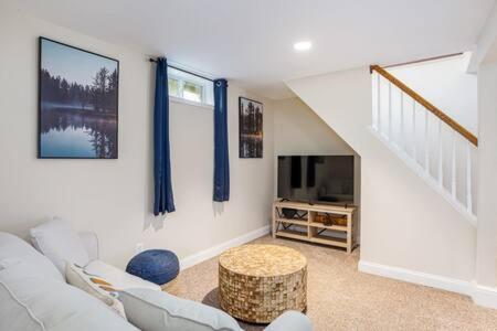 Harpers Ferry Cabin Hot Tub, Deck, Fire Pit, Wifi Exterior photo