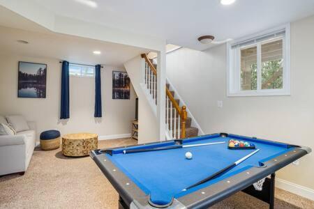 Harpers Ferry Cabin Hot Tub, Deck, Fire Pit, Wifi Exterior photo