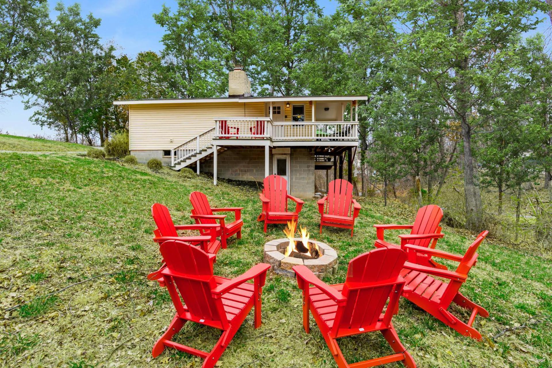 Harpers Ferry Cabin Hot Tub, Deck, Fire Pit, Wifi Exterior photo